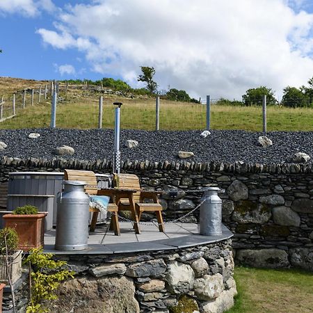 Finest Retreats - Moelis Granary - Luxury Cottage With Hot Tub Llandrillo Exterior foto