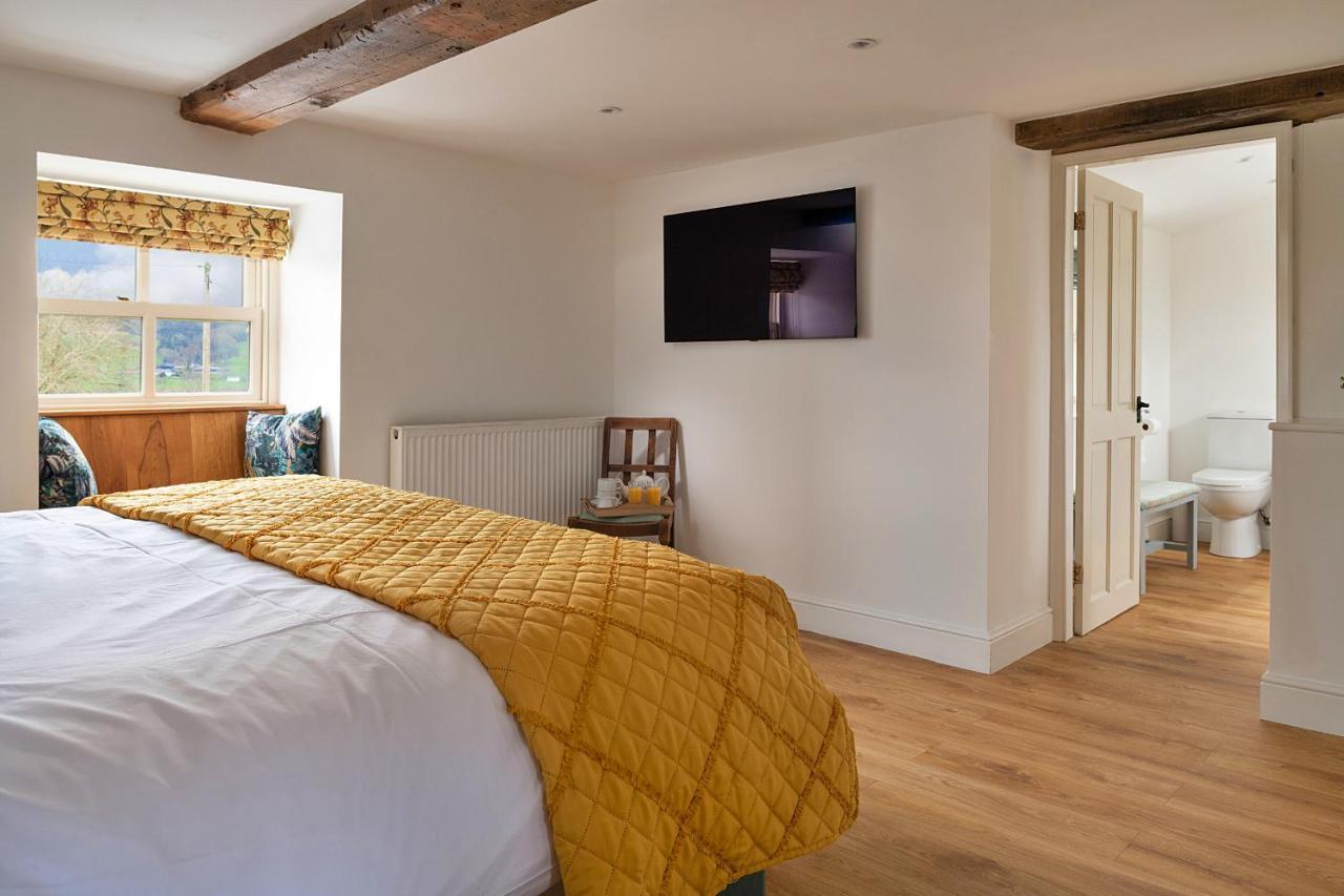 Finest Retreats - Moelis Granary - Luxury Cottage With Hot Tub Llandrillo Exterior foto