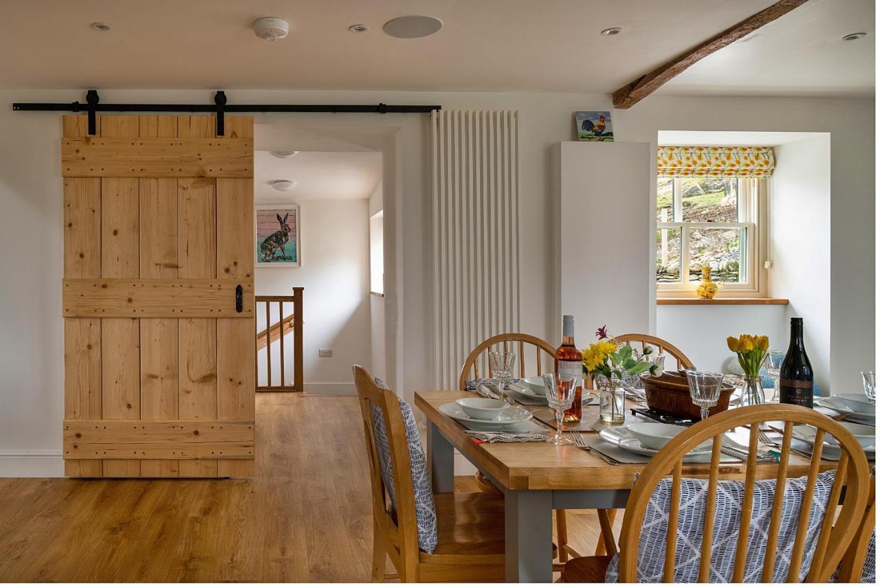 Finest Retreats - Moelis Granary - Luxury Cottage With Hot Tub Llandrillo Exterior foto