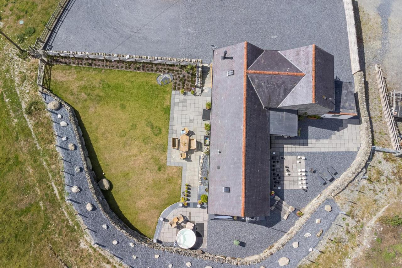 Finest Retreats - Moelis Granary - Luxury Cottage With Hot Tub Llandrillo Exterior foto