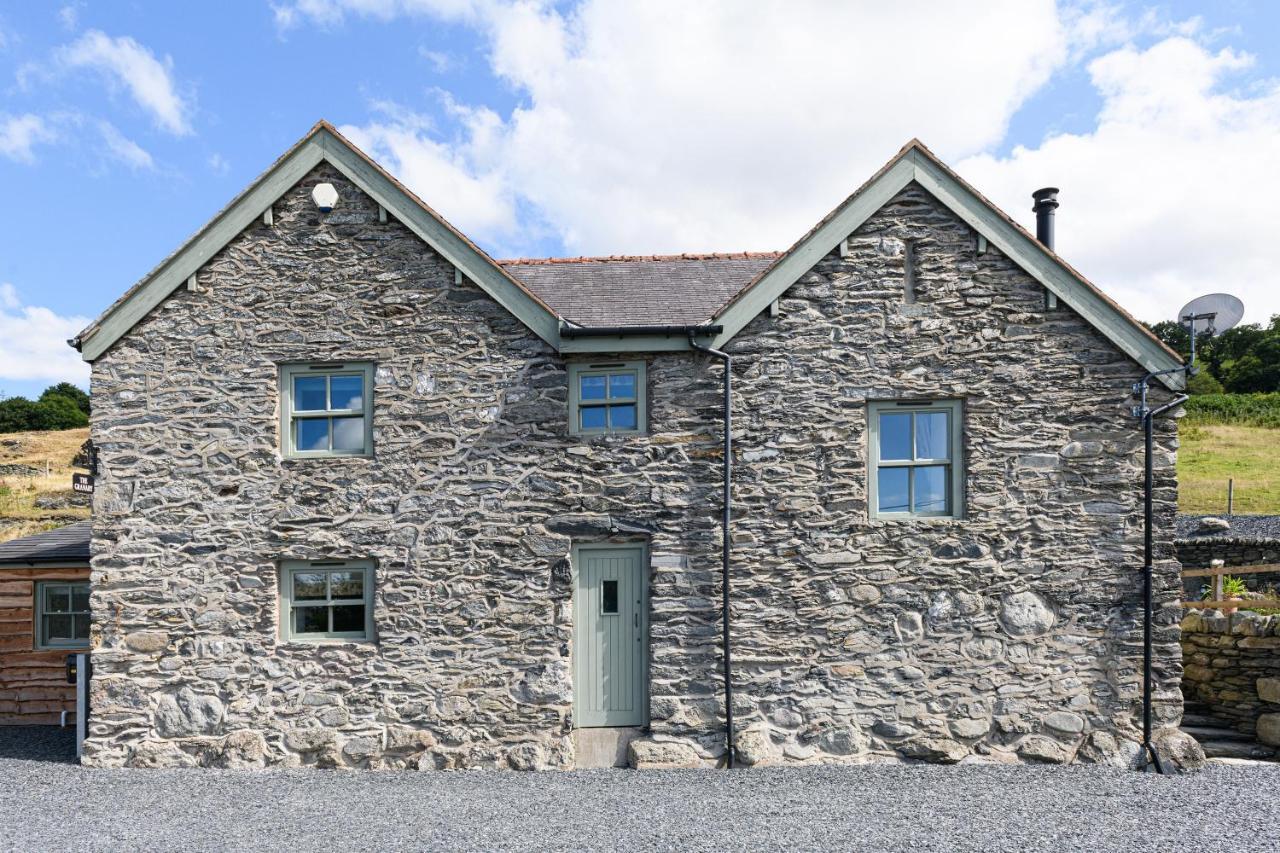 Finest Retreats - Moelis Granary - Luxury Cottage With Hot Tub Llandrillo Exterior foto
